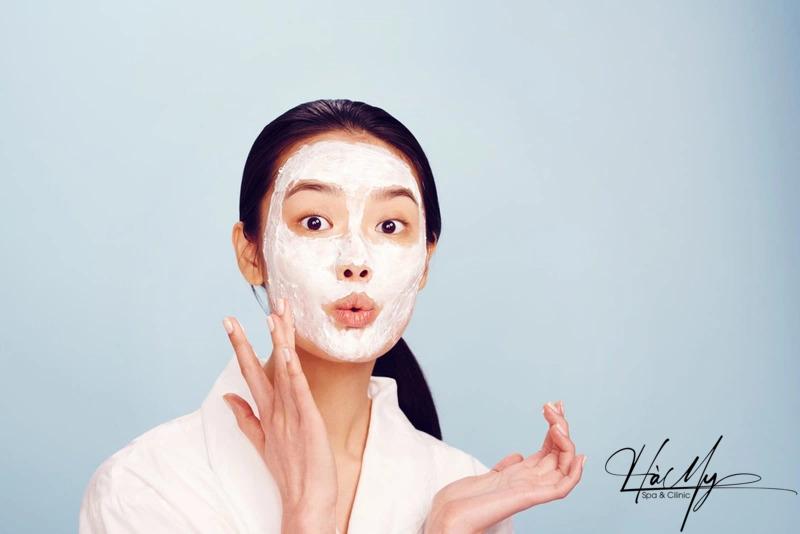 Chăm Sóc Da Sau Peel: Sau Khi Peel Da Có Nên Đắp Mặt Nạ Không? 9 Đắp mặt nạ giúp phục hồi da nhanh chóng và giảm tác động của quá trình peel da (Nguồn: Internet)