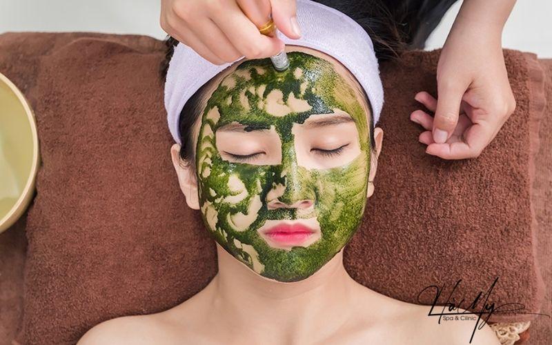 Peel da vi tảo Retinol Le Peau có tốt không? 4 Quá trình Peel da vi tảo (Nguồn:Internet)