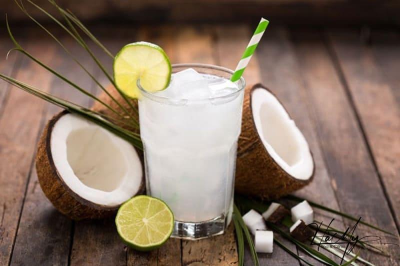 Sau Xăm Môi Uống Nước Dừa Có Lên Màu Không? 8 Những lưu ý khi dùng nước dừa mà mọi người phải ghi nhớ (Nguồn: Internet)