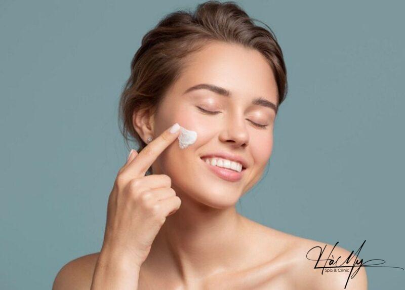 Da mỏng có nên peel da? Cách chăm sóc da mỏng yếu sau peel 10 Dưỡng da sau peel là nền tảng tạo nên sự thành công của một liệu trình peel da (Nguồn: Internet)