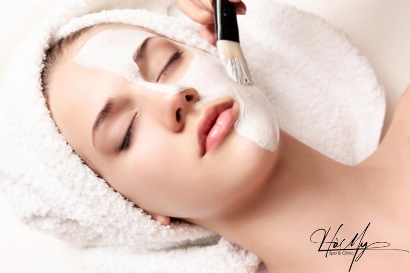 Chia sẻ kinh nghiệm trị nám chân sâu dứt điểm nhanh chóng 7 Tránh sử dụng những loại kem có chứa các thành phần gây hại như corticoid, hydroquinone (Nguồn: Internet)