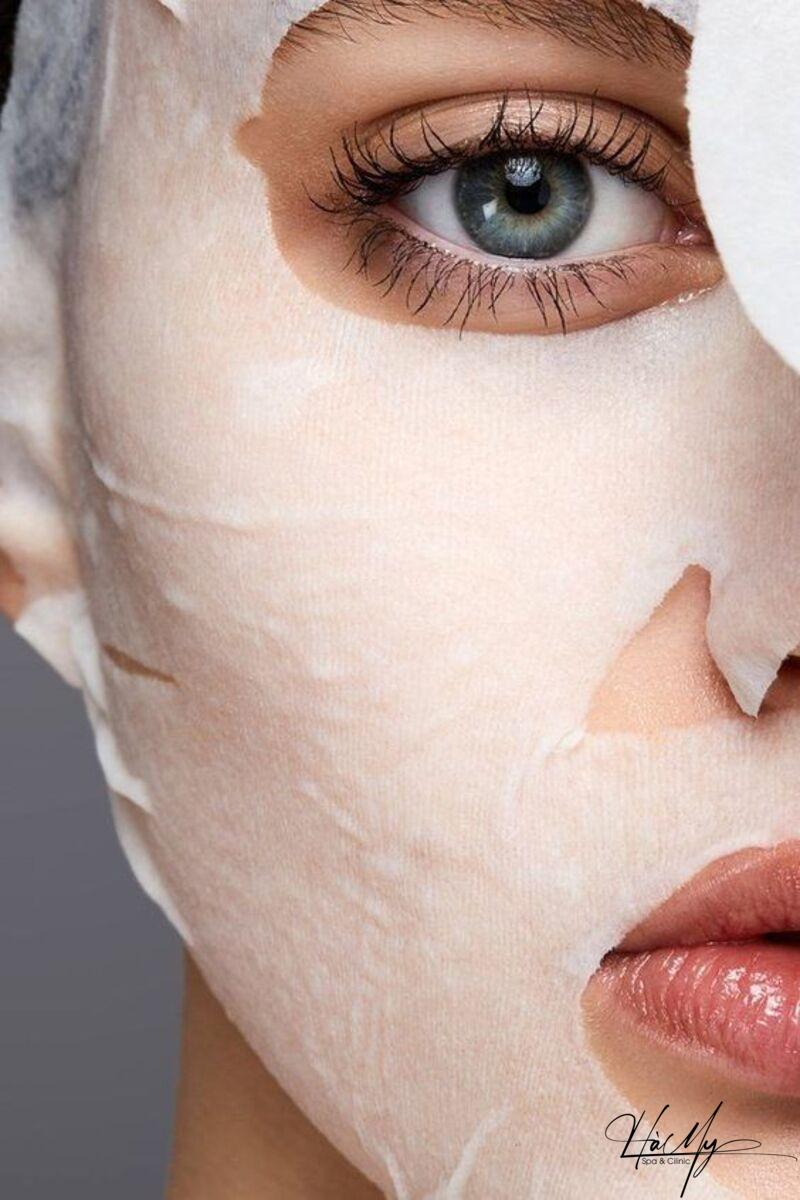 5 cách đẩy mụn ẩn hiệu quả và an toàn 12 Dưỡng ẩm đúng cách là một bước không thể thiếu trong quá trình chăm sóc da (Nguồn: Internet)
