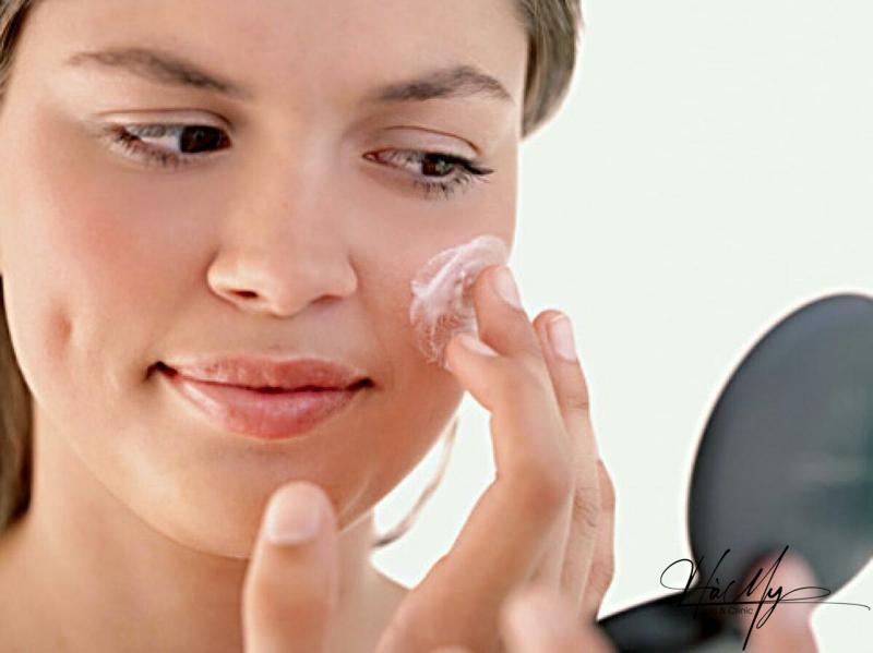 Cách Trị Mụn Ẩn 2 Bên Má An Toàn Hiệu Quả 7 Vệ sinh 2 bên má để phòng ngừa mụn ẩn (Nguồn: Internet)