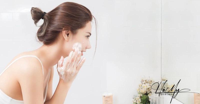 Cách trị mụn nội tiết sau sinh hiệu quả, an toàn 12 Gợi ý cách trị mụn nội tiết sau sinh an toàn, hiệu quả là chăm sóc da (Nguồn: Internet)
