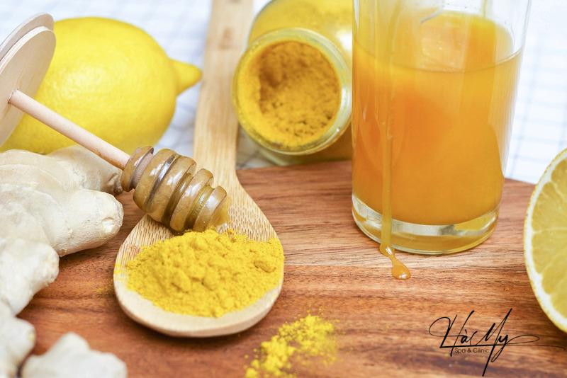 Top 7 cách chữa nám sau sinh tự nhiên tại nhà hiệu quả nhất 11 Củ nghệ và chanh có công dụng làm mờ vết thâm, sạm nám sau sinh (Nguồn: Internet)