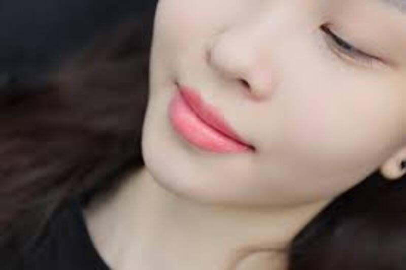 Phun môi bị loang màu phải làm sao và biện pháp phòng tránh 7 Chăm sóc môi sau khi phun môi rất quan trọng (Nguồn: Internet)