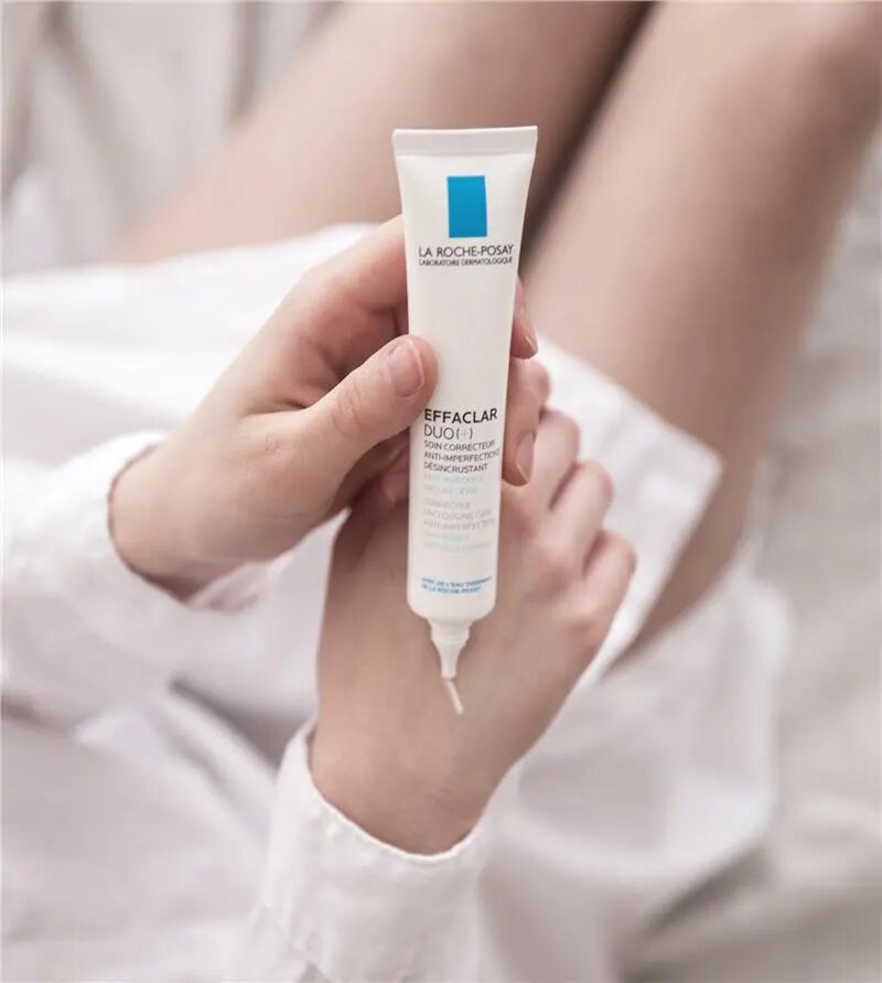 Mụn Li Ti Trên Mặt - Nỗi Ám Ảnh Không Của Riêng Ai 25 La Roche-Posay Effaclar Duo(+) (Nguồn: Internet)