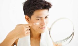 Trị mụn cho nam làm tăng độ tự tin và quyến rũ (Nguồn: Internet)