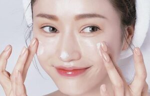  Sữa rửa mặt dược mỹ phẩm là gì? (Nguồn: Internet)